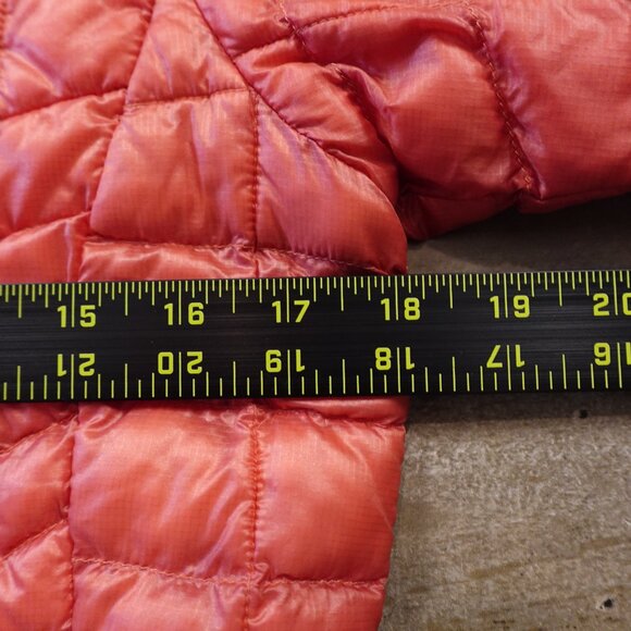 The North Face ThermoBall Insulated Jacket Women’s Small Coral Red Packable FAIR - Picture 7 of 15